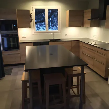 Jolie Villa, Piscine, 10min Centre Ville, Wifi