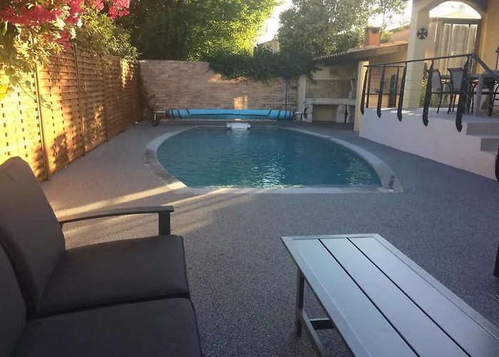 Jolie Villa, Piscine, 10min Centre Ville, Wifi Βίλα