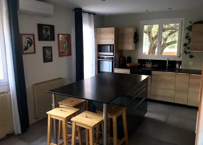 Jolie Villa, Piscine, 10min Centre Ville, Wifi Μονπελιέ