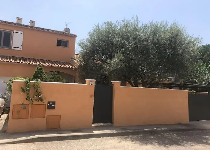 Βίλα Jolie Villa, Piscine, 10min Centre Ville, Wifi *